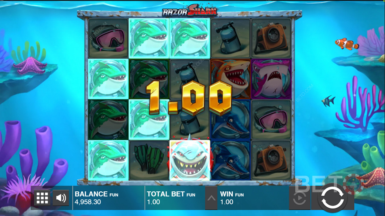 Utilize o símbolo selvagem para criar vitórias na slot Razor Shark