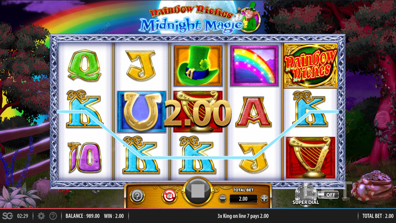 10 linhas de pagamento activas diferentes na slot Rainbow Riches Midnight Magic