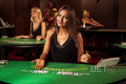 Teste as suas capacidades num casino de blackjack online. Jogue Blackjack contra dealers reais.